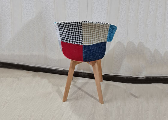 Hêtre tapissé dinant la chaise, tissu de patchwork dinant des chaises avec des bras